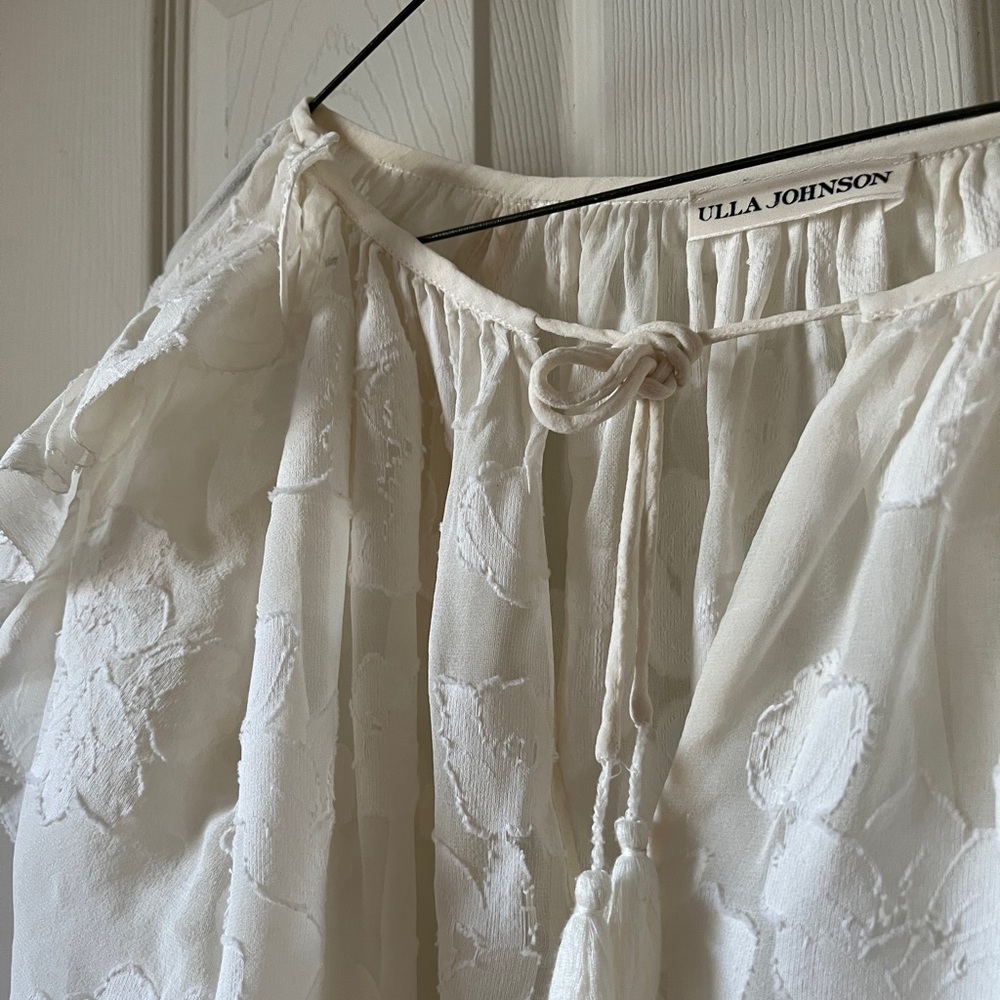 ULLA JOHNSON 100% silk flower motif ruffle blouse